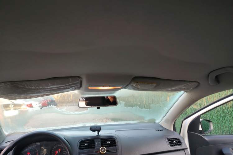 Used Volkswagen Polo 2014 1.4L Manual Fashion Edition
