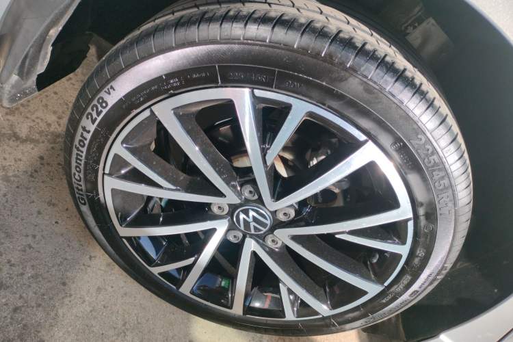 Used Volkswagen Lavida 2021 280TSI DSG Luxury Edition
