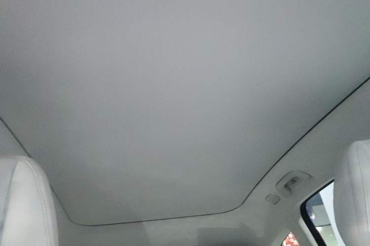 Used  HT 2023 670 Rear-Drive Ultra-High Voltage Version
