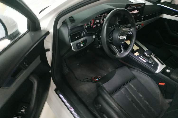 Used Audi A4L 2020 40 TFSI quattro Luxury Dynamic Model
