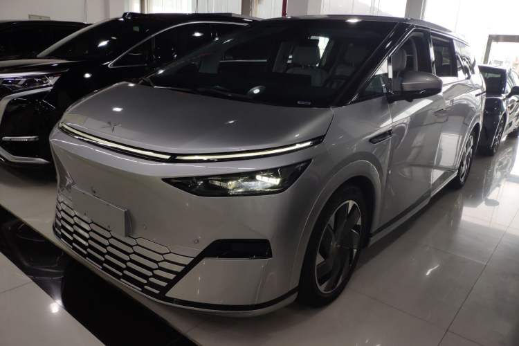 Used XPeng X9 2024 702 Ultra-Long Range Max