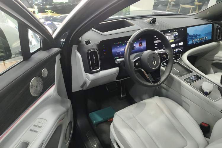 Used Hima AITO M9 2024 Range-Extended Ultra Version 42 kWh 6-Seater Model
