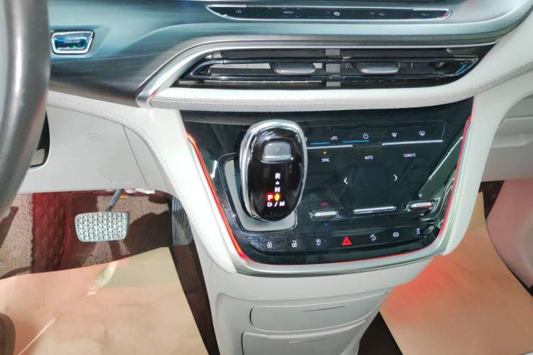 Used Buick GL8 2023 ES Lu Zun Deluxe and Yue Edition
