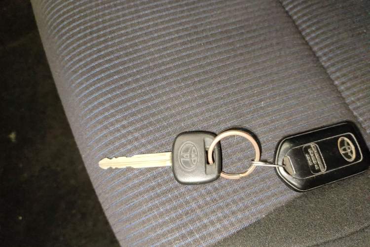 Used Toyota YARiS L 2016 Revised 1.5E CVT Charming Edition
