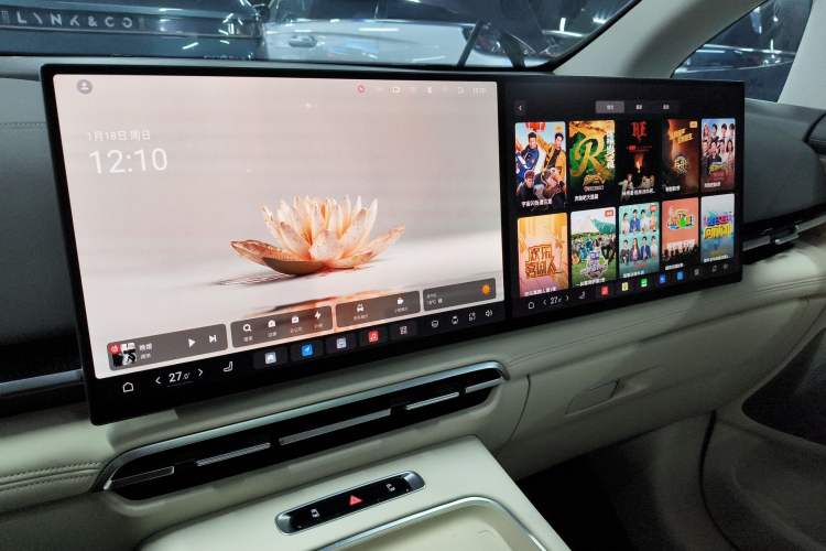 Used VOYAH Dream 2025 EV Four-Wheel Drive Flagship Kunpeng Edition
