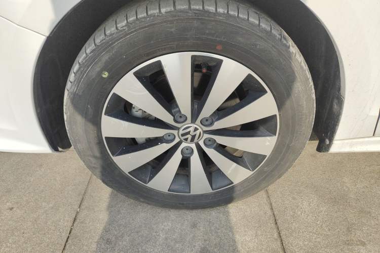 Used Volkswagen Sagitar 2017 230TSI Automatic Comfort Version