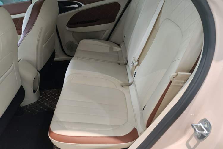 Used ORA Good Cat 2023 401 km Standard Range Comfort Version Lithium Iron Phosphate