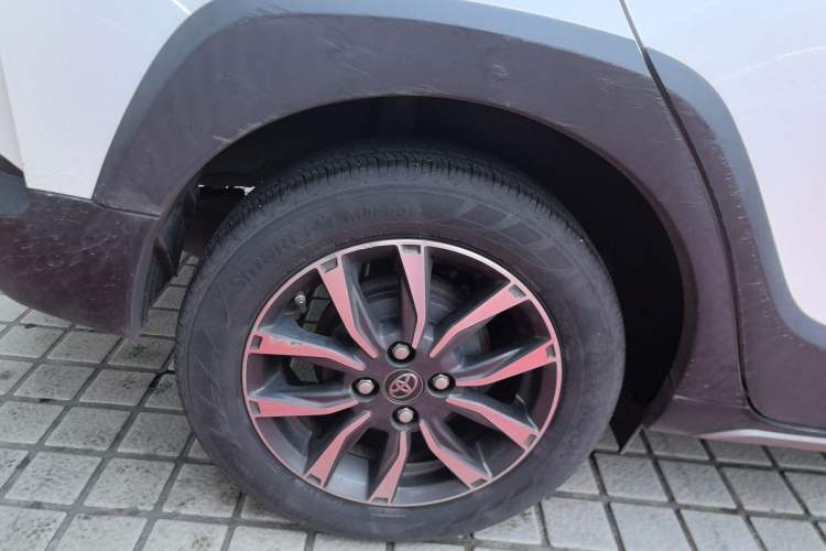 Used Toyota YARiS L 2020 X-Trail X 1.5L CVT Luxury Edition