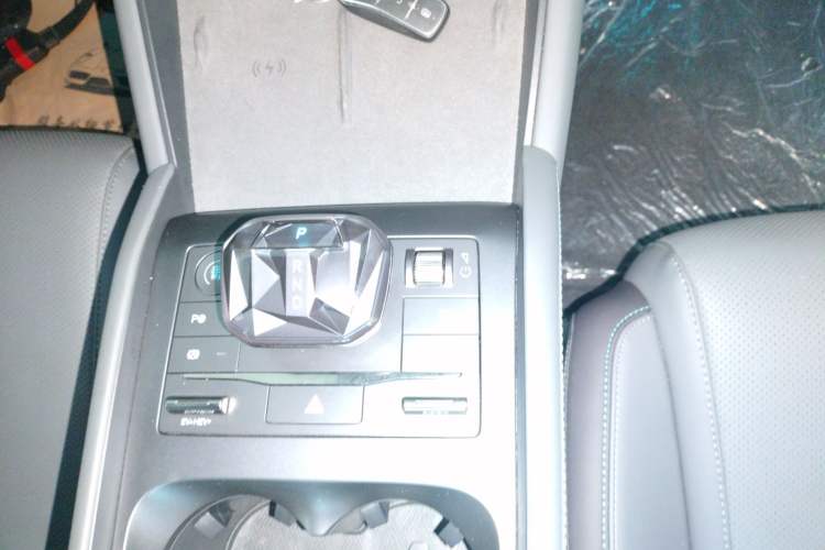 Used BYD Qin L 2025 DM-i Smart Drive 120KM Superior Model