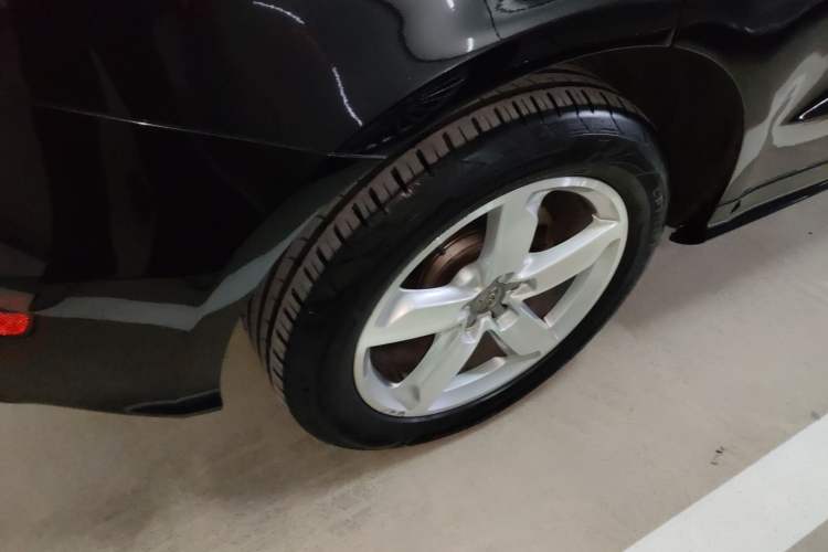 Used Audi Q5 2017 Plus 40 TFSI Ambition Model