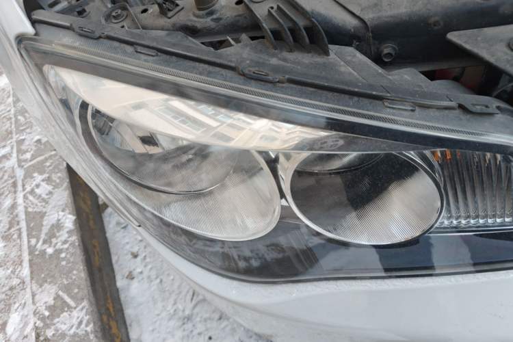 Used Roewe 350 2015 1.5L Automatic Luxury Sunroof Edition
