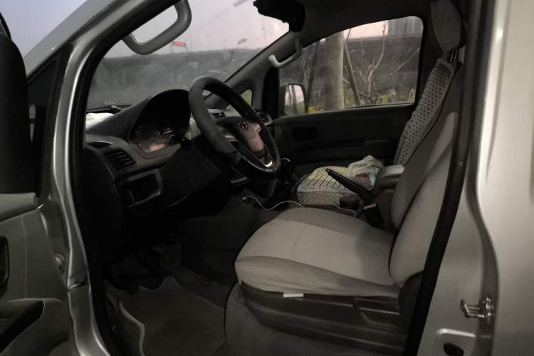 Used Wuling Zhengcheng 2015 1.8L Comfort Model LJ479QE2
