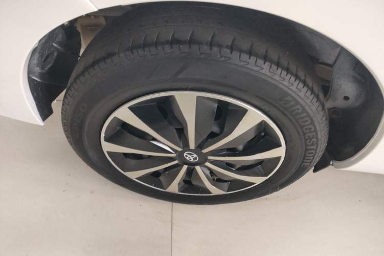 Used Toyota YARiS L 2016 Revised 1.5E CVT Charming Edition