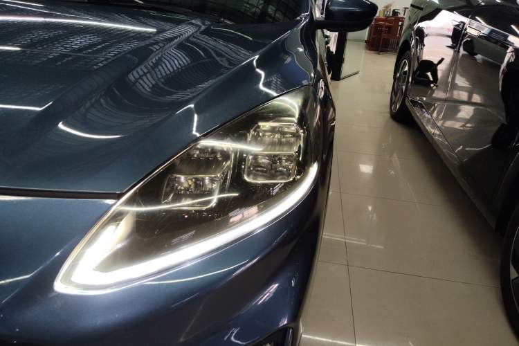 Used Ford Escape 2020 EcoBoost 245 Four-Wheel Drive ST-LINE Deluxe Edition
