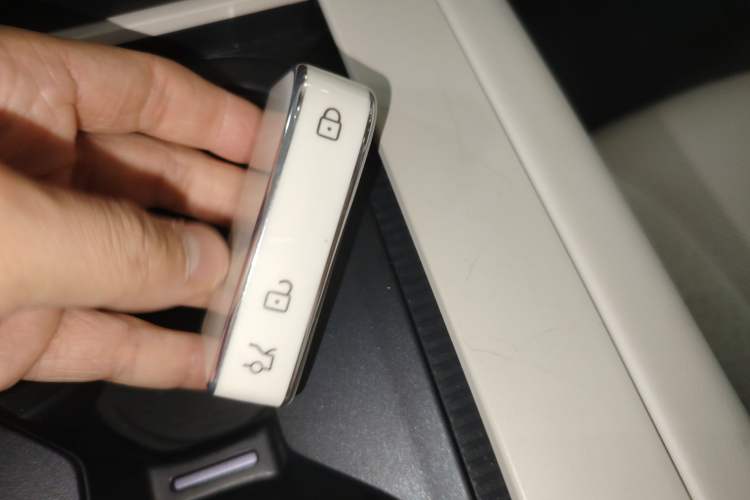 Used Lynk & Co 07 2024 EM-P 126 Long-Range Halo