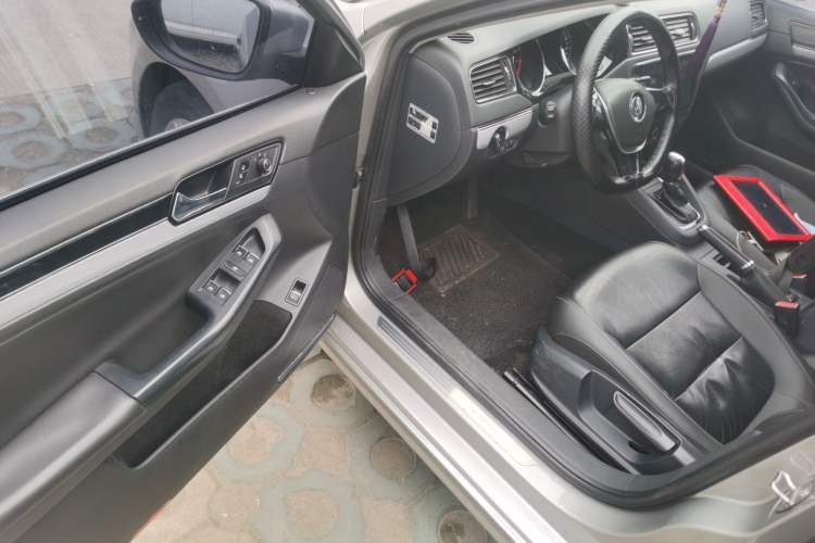 Used Volkswagen Sagitar 2016 230TSI 25th Anniversary Edition