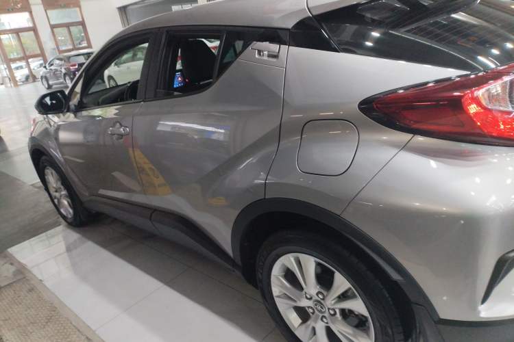Used Toyota IZOA 2021 2.0L Enjoy Edition
