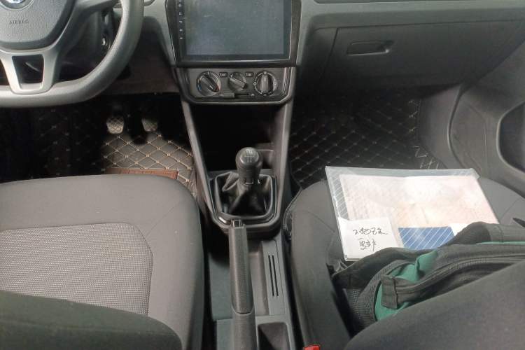 Used Volkswagen Jetta 2017 1.5L Manual Fashion Edition