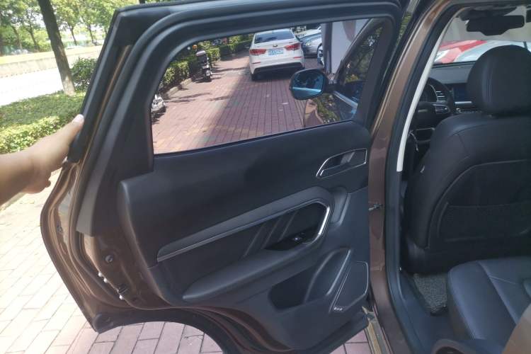 Used Haval H6 2017 Blue Label 2.0T Automatic Two-Wheel Drive Smart Edition
