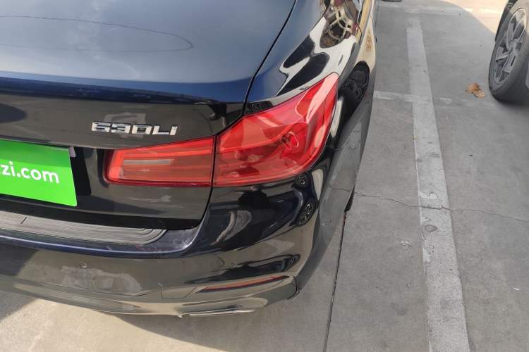 Used BMW 5 Series 2019 530Li Leading Model M Sport Package
