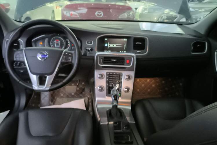 Used Volvo S60 2016 S60L T4 Zhiyuan Edition
