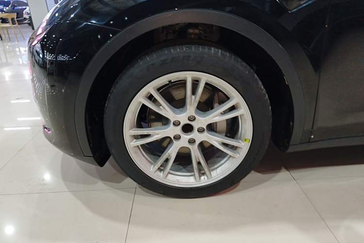 Used Tesla Model Y 2022 Rear-Wheel-Drive Version
