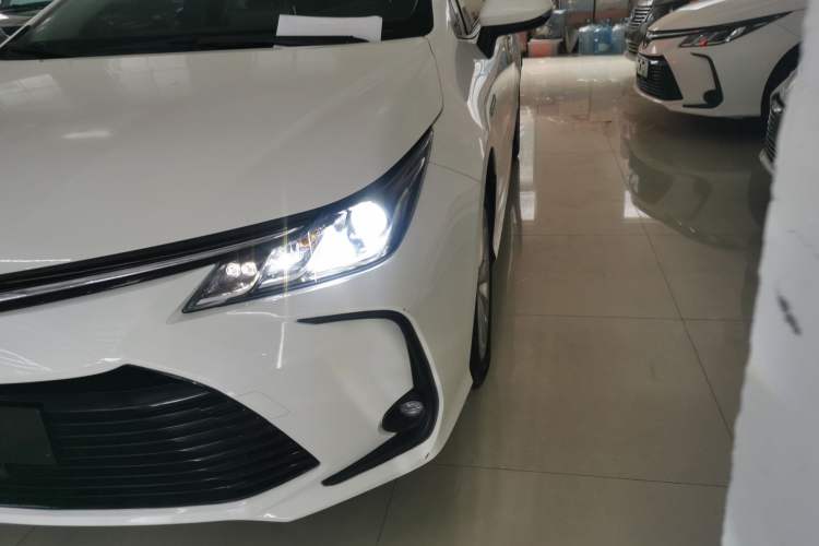 Used Toyota Corolla 2021 Dual-Motor 1.8L E-CVT Elite Edition