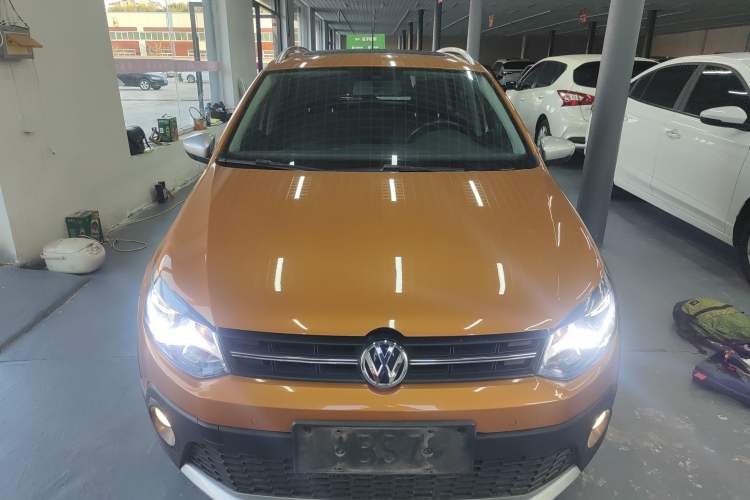 Used Volkswagen Polo 2018 1.5L Cross Polo Automatic