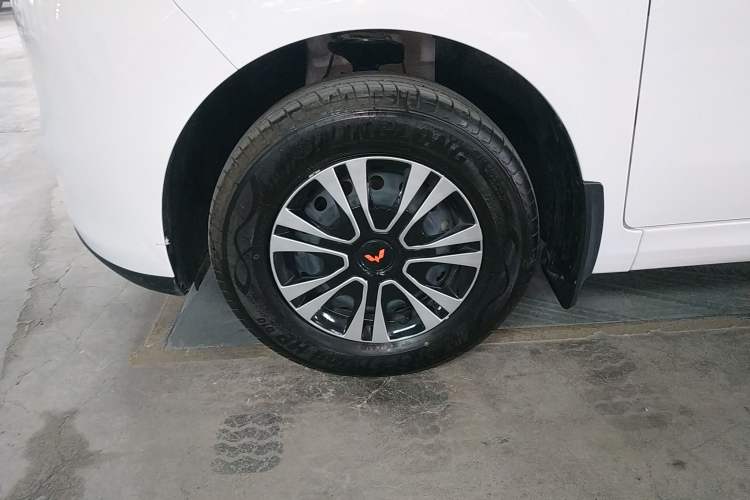 Used Wuling Hongguang New Energy 2024 All-Electric Model 300KM Standard Version