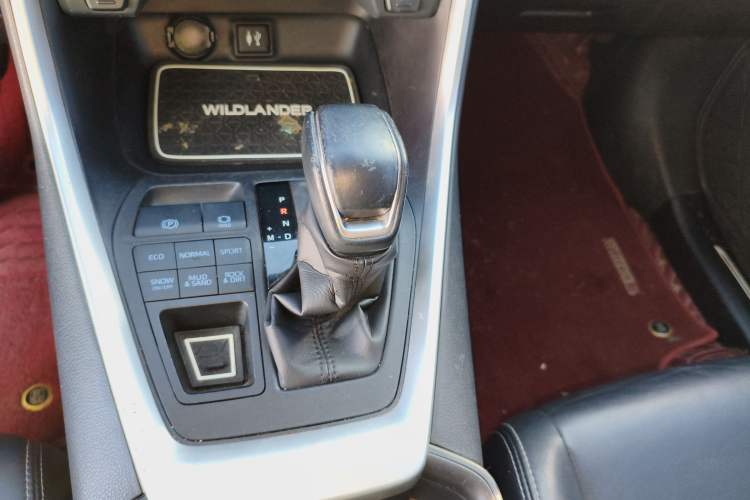 Used Toyota Wildlander 2022 2.0L CVT Four-Wheel Drive Luxury Edition
