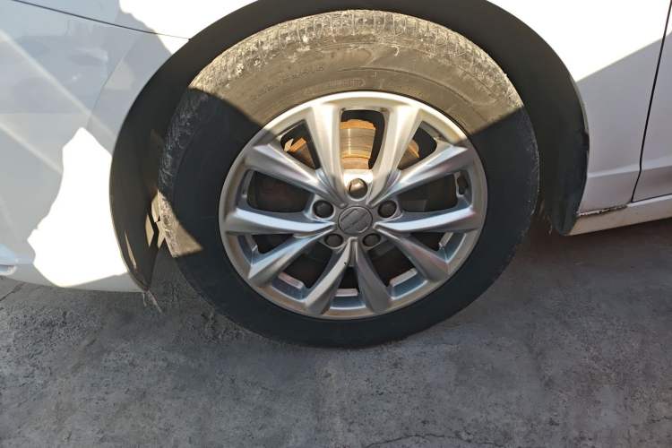 Used Roewe i5 2020 1.5L Manual 4G Connect Luxury Edition