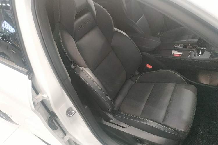 Used Lynk & Co 03 2025 1.5TD DCT Champion Edition Pro
