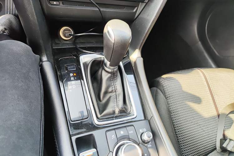 Used Mazda Mazda 3 Axela 2017 Sedan 1.5L Automatic Luxury Model Emission Standard China V
