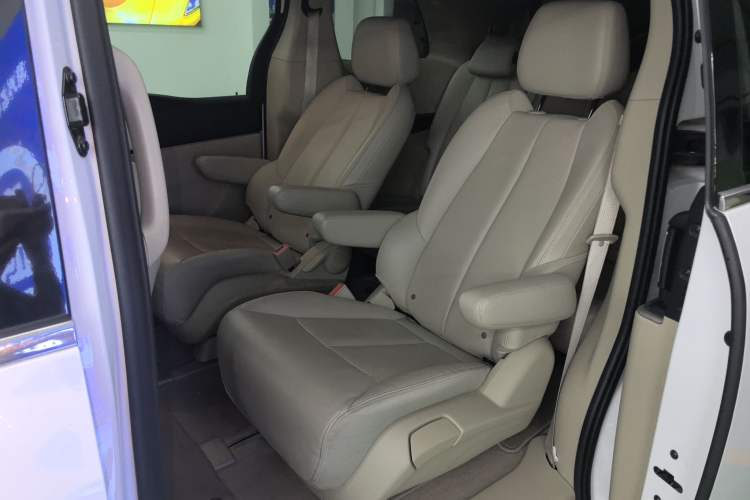 Used Buick GL8 2018 28T Luxury Model China VI Standard
