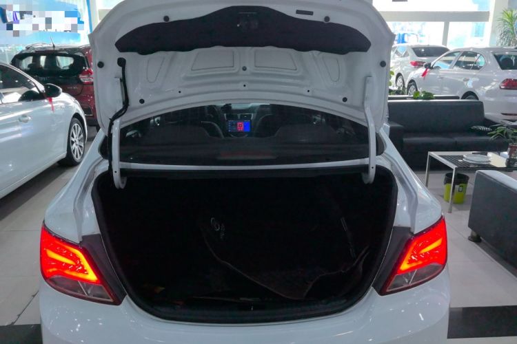 Used Hyundai Verna 2014 1.4L Manual Top-Tier Model TOP
