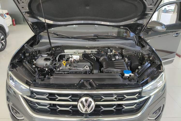 Used Volkswagen Tayron 2024 300TSI Two-Wheel-Drive Luxury Plus Advanced Version
