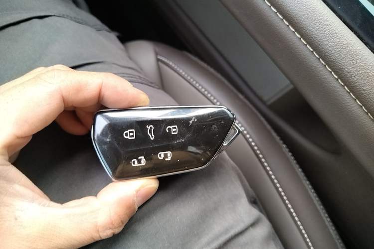 Used Volkswagen Viloran 2024 330TSI Luxury Edition
