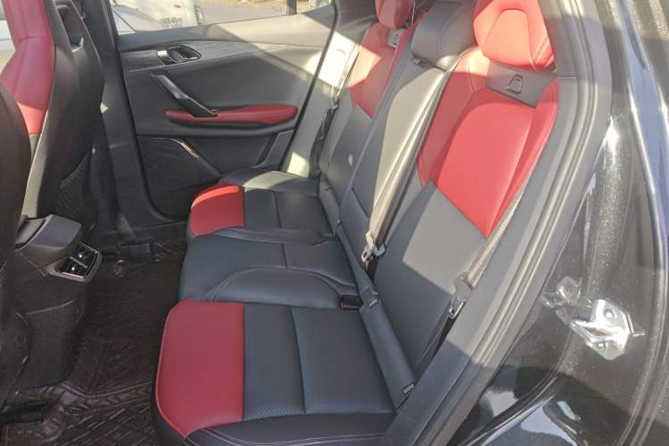 Used Lynk & Co 06 2020 1.5T JinPro model