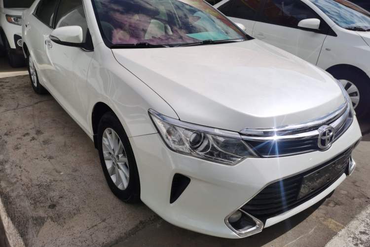 Used Toyota Camry 2016 2.0G 10th Anniversary Leading Edition
