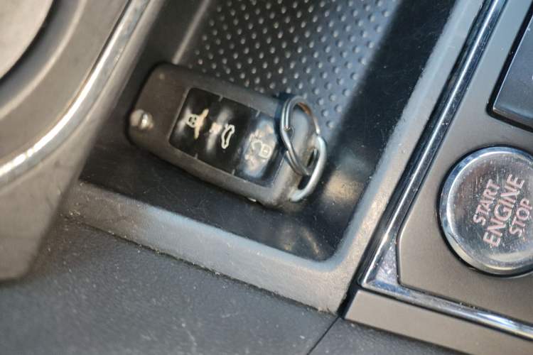 Used Volkswagen Lavida 2017 1.6L Automatic Comfort Edition
