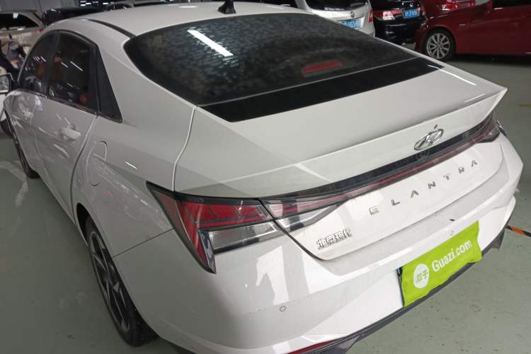 Used Hyundai Elantra 2021 1.5L CVT LUX Prestige Edition