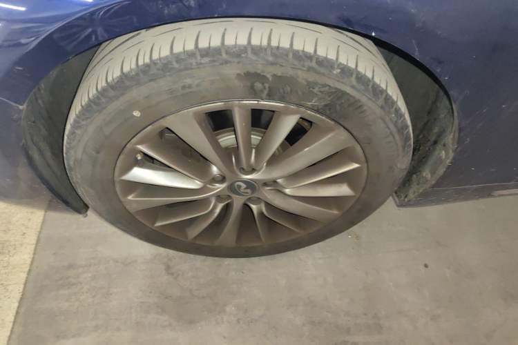 Used Infiniti Q50L 2018 2.0T Enjoyment Version China VI Standard
