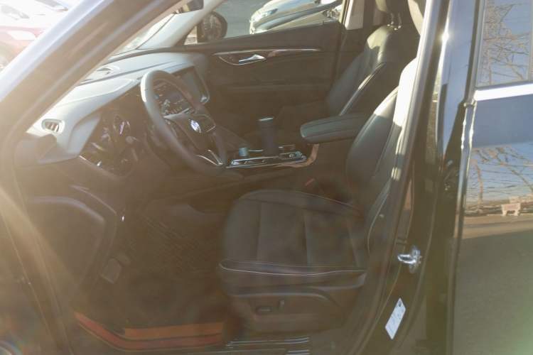 Used Buick Envision 2021 Encore Plus 652T Five-Seat Luxury Model
