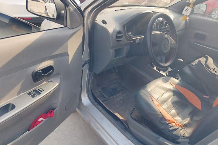 Used Wuling Hongguang 2013 1.5L Base Version
