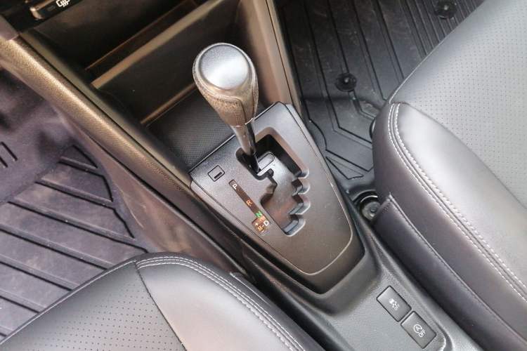 Used Toyota YARiS L 2016 Revised 1.5E CVT Charming Edition