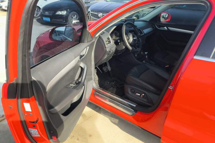 Used Audi Q3 2016 35 TFSI Fashion Model
