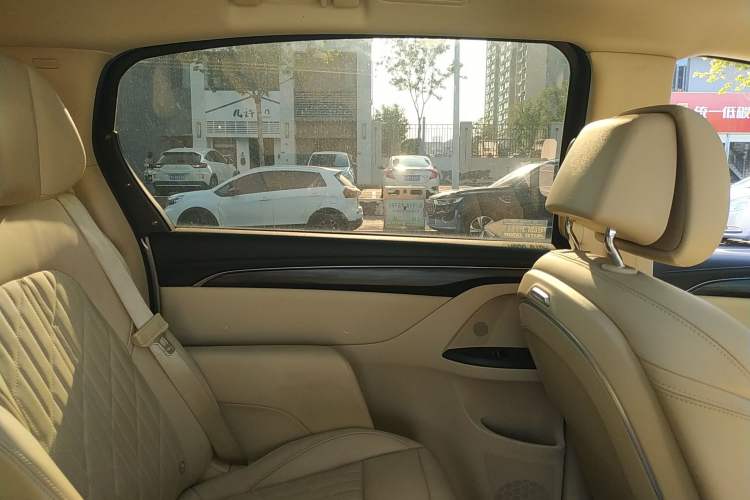 Used Buick GL8 2022 ES Land Cruiser 653T Luxury Model
