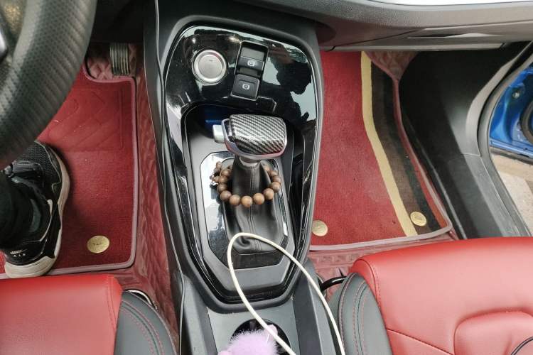 Used Haval H2s 2018 Blue Label 1.5T Dual-Clutch Fashion Edition
