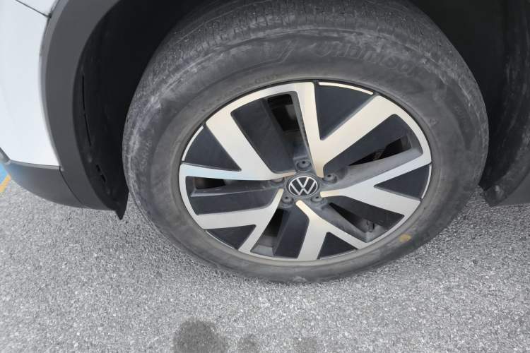 Used Volkswagen Tayron 2023 300TSI Two-Wheel-Drive Luxury Plus Advanced Edition
