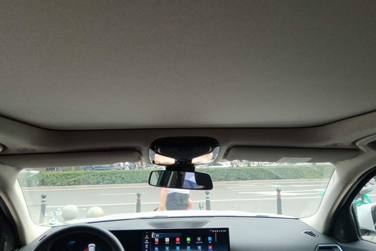 Used BMW i3 2024 eDrive 35 L
